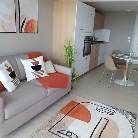 Standing Vue Etang De Thau Apartment